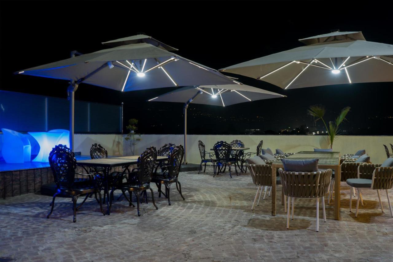 Clarks Inn Suites Kangra Exterior foto
